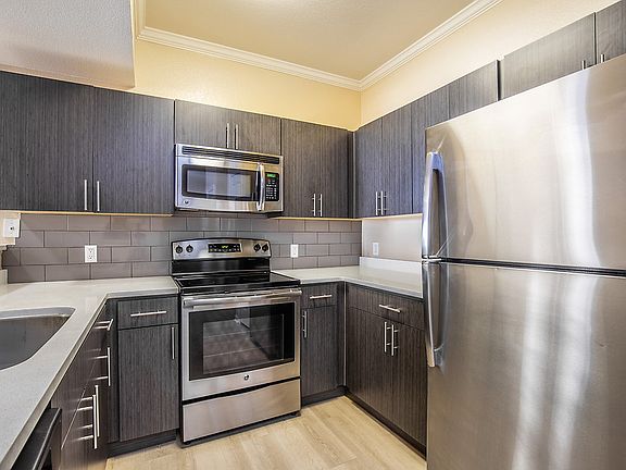 5th image of 101 E San Fernando St APT 145