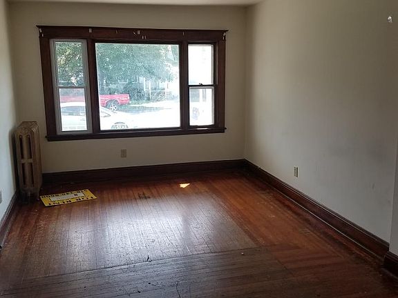 5th image of 239 Western Ave #1