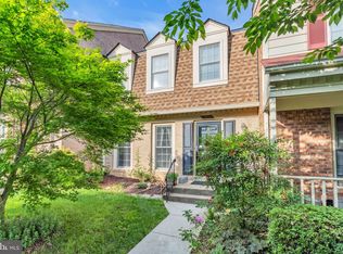 9828 Burke Pond Ln, Burke, VA 22015