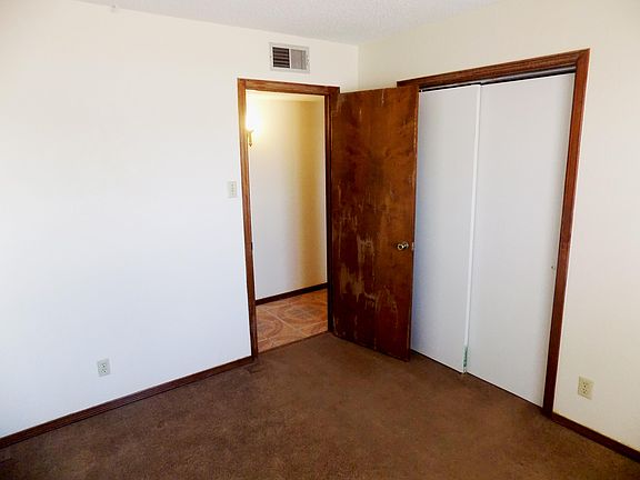 5th image of 10424 Eaglestone Way