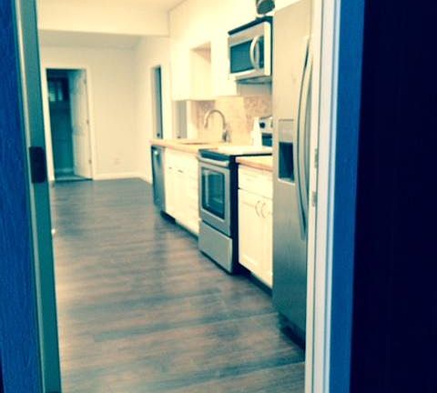 side entrance to kitchen, 2nd bath in corner