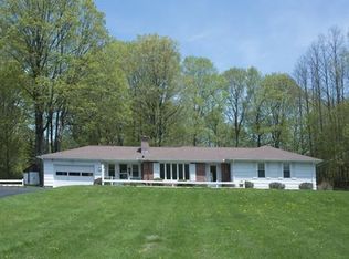 3 Valley View Rd, Williamsburg, MA 01096
