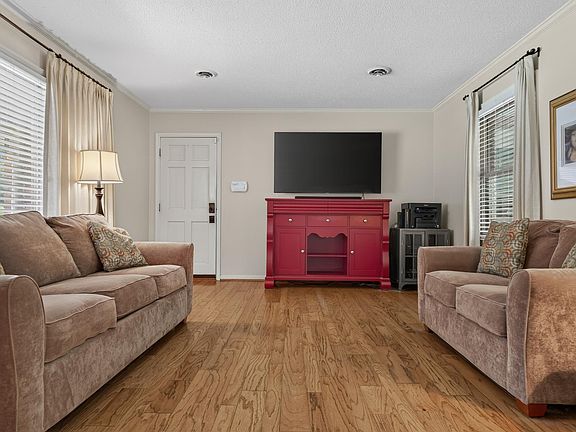 2nd image of 3313 Stoneridge Dr