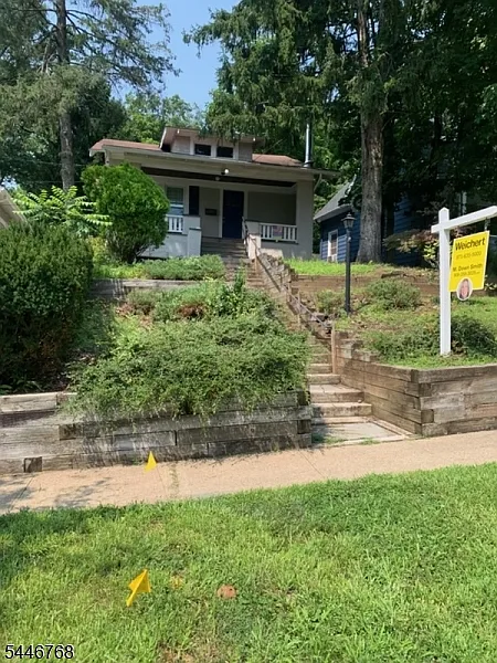 132 Central Ave