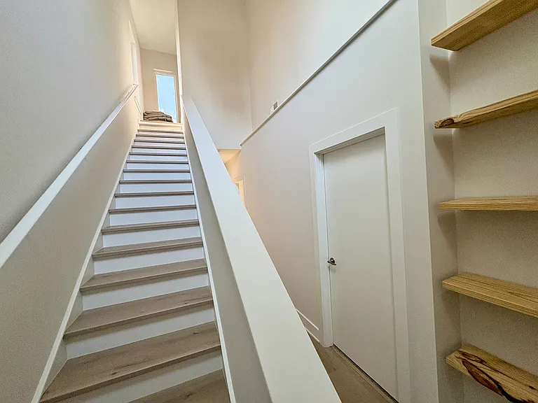STAIRS TO ROOFTOP