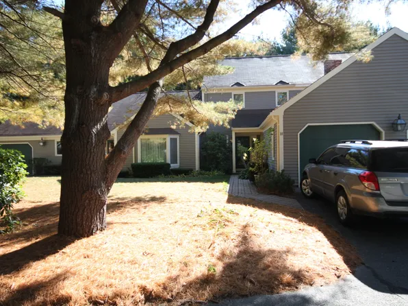 18 Foreside Cmn, Falmouth, ME 04105