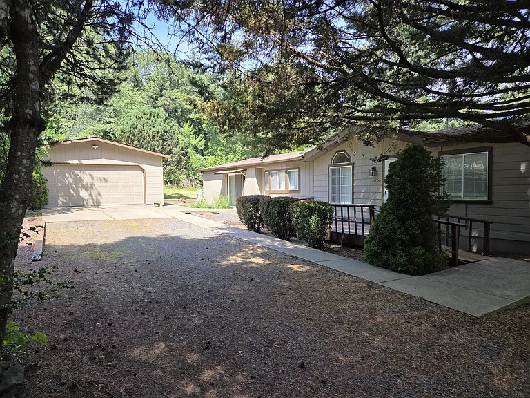 10700 NE Stevenson Rd — Photo 3