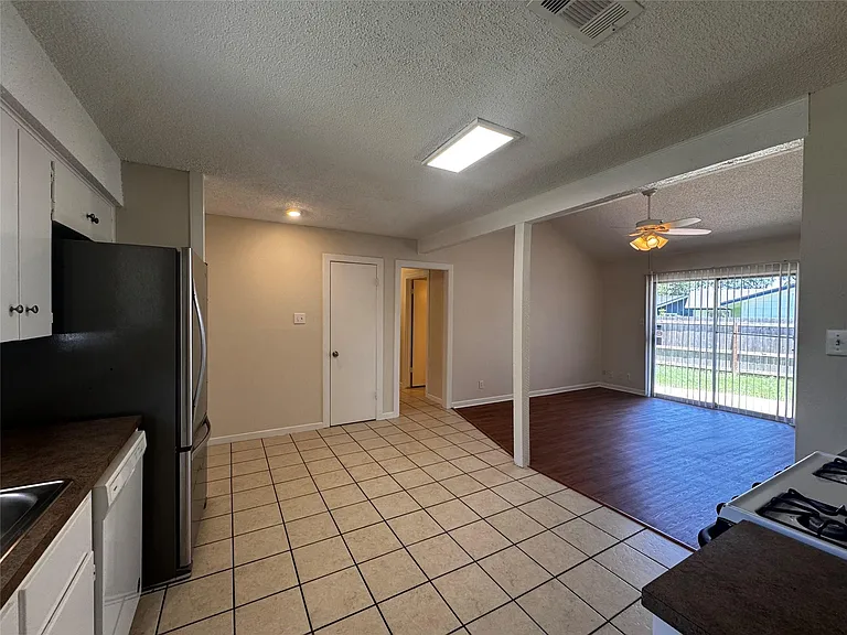 5916A Cherry Loop — Photo 4