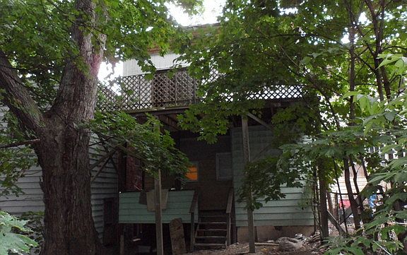 3rd image of 235 S Swan St #1