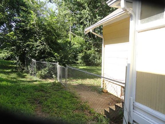 FENCED BACK YARD