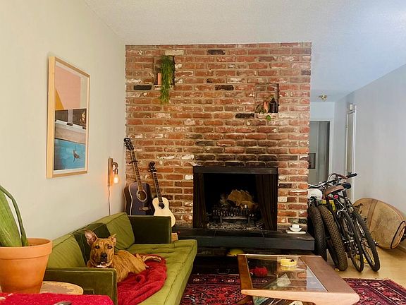4th image of 19 24th Ave APT 1