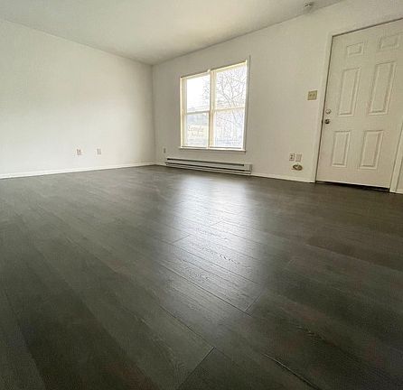 3rd image of 336 Littleton Ave #1201