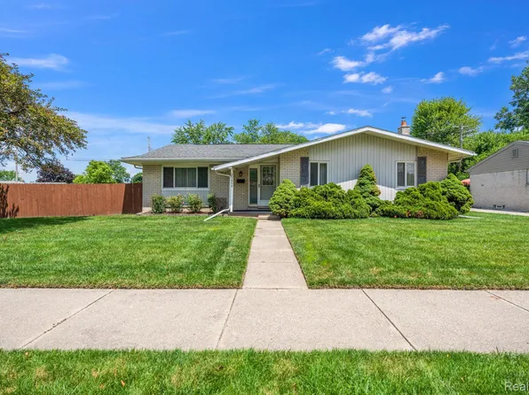 30454 Dorset St, Romulus, MI 48174