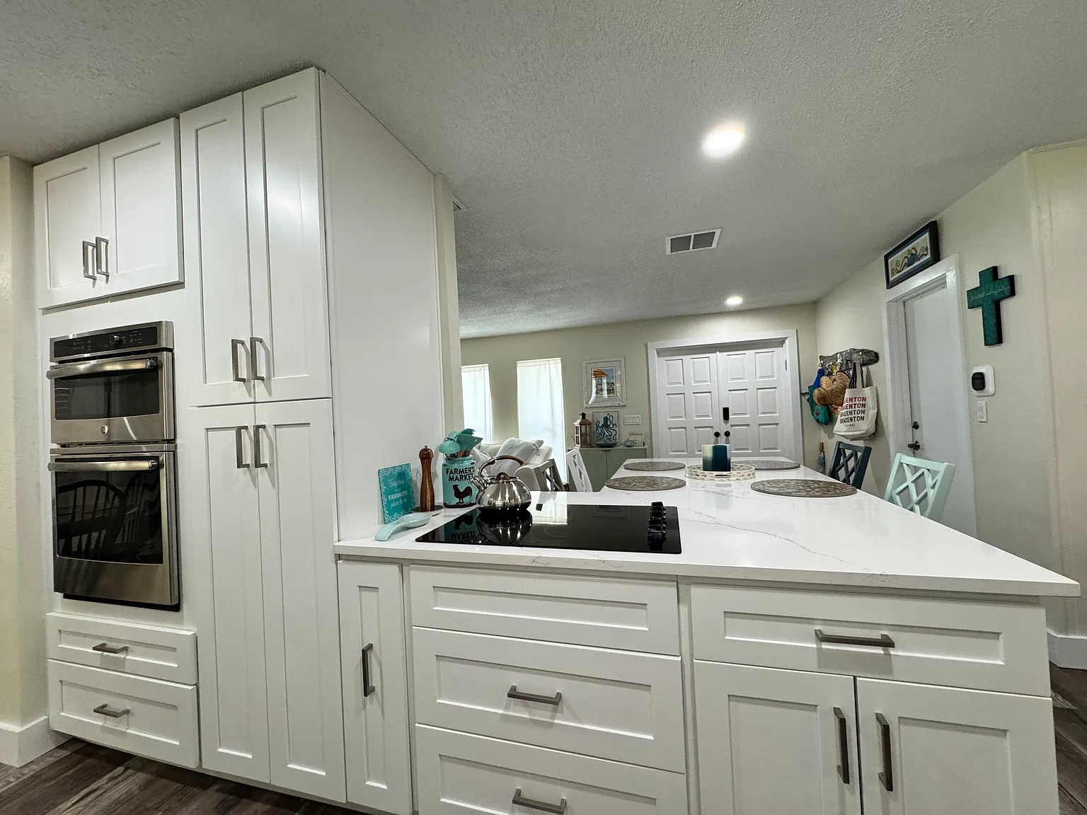 3 bed, 1727 sqft, $3,500 — Photo 3