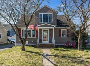 29 Kennedy Rd, Morris Plains, NJ 07950