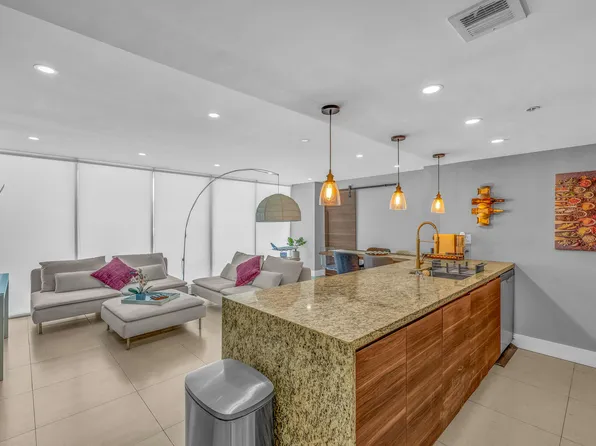 7601 E Treasure Dr, North Bay Village, FL