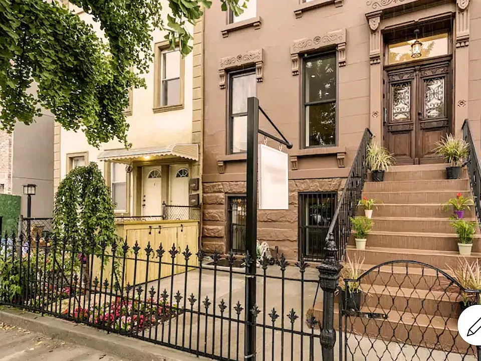 496 Van Buren St #3