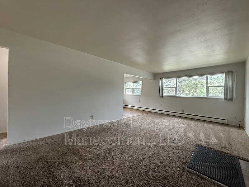 2 bed, 1.0 bath, $850 — Photo 3