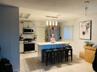 15063 Mauna Loa St, Hesperia, CA 92345