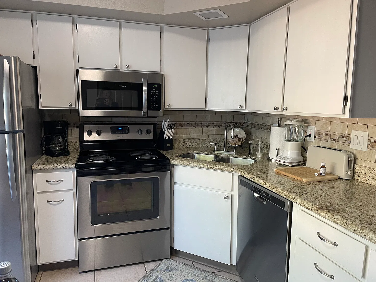 1 bed, 554 sqft, $1,300 — Photo 4