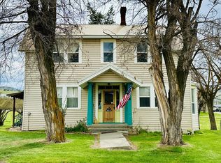 955 B St, Fossil, OR 97830