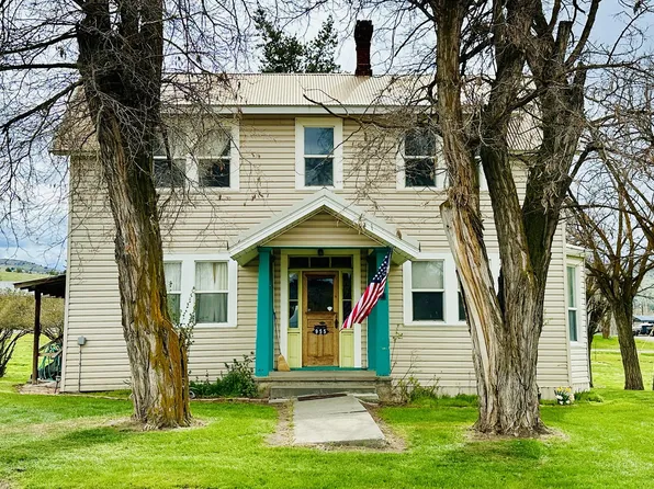 955 B St, Fossil, OR 97830