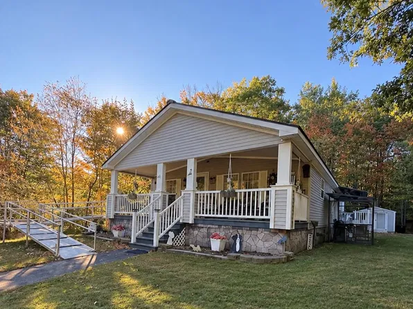 46 Ivy Lane, Farmington, NH 03835
