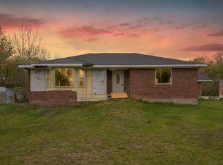 509 N Maple Grove Ave, Hudson, MI 49247