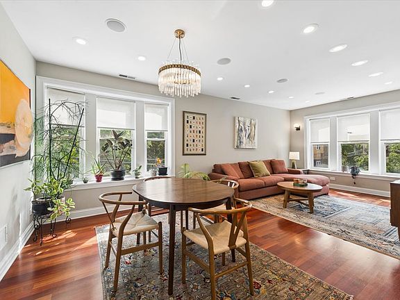 3rd image of 2570 W Lyndale St #2