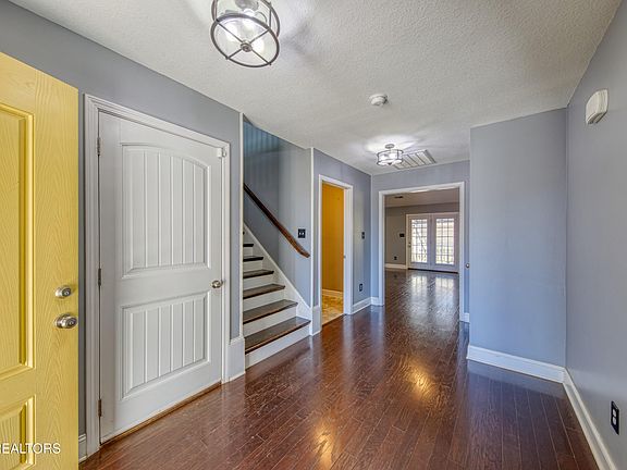 4th image of 2649 Southwinds Cir