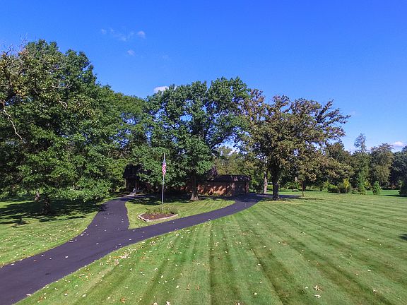 2nd image of 7644 Kinnikinnick Dr