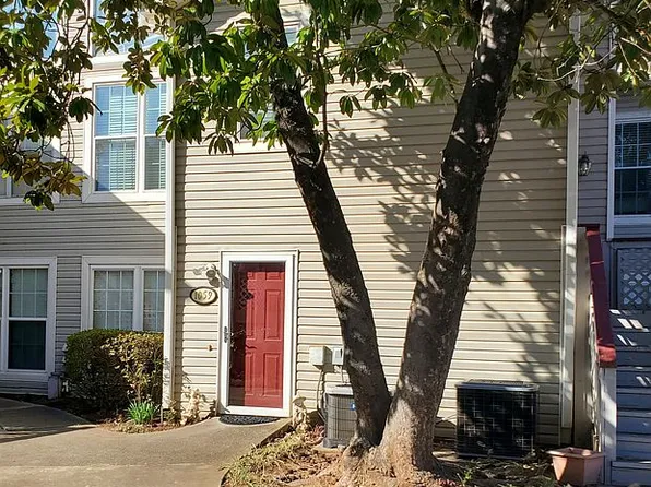 1059 Stones Throw Dr NW, Huntsville, AL 35806