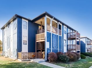 504 NE Chipman Rd #3, Lees Summit, MO 64086