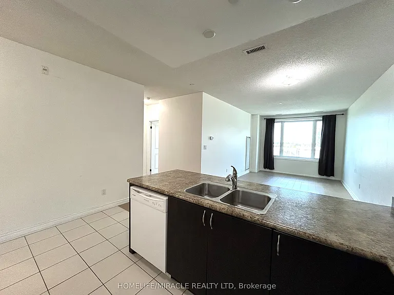 7400 Markham Rd #423 — Photo 14