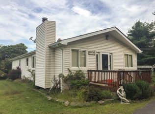 1354 Mathews Dr, Blakeslee, PA 18610