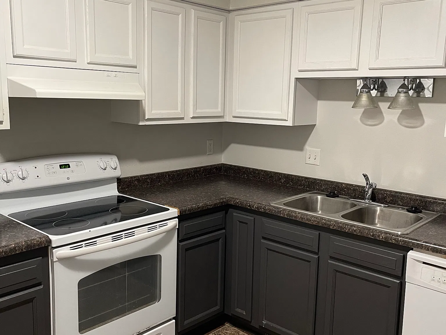 2 bed, $1,135 — Photo 2