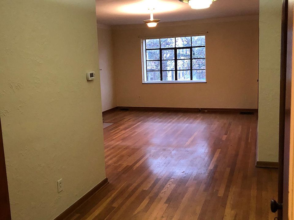 1st image of 3443 Broadway Pl #C