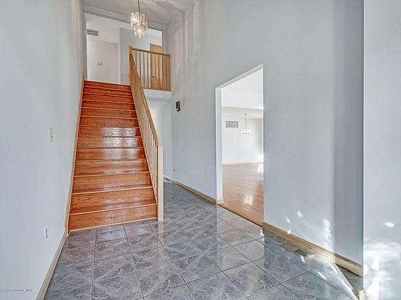 4th image of 3108 Madison Ave