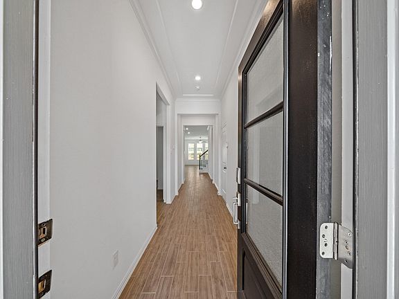 3rd image of 8711 Fairbrook Dr