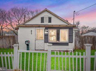 277 Holeman St, Mount Holly, NJ 08060