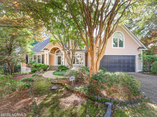 45 Steeplechase Court, Southern Pines, NC 28387