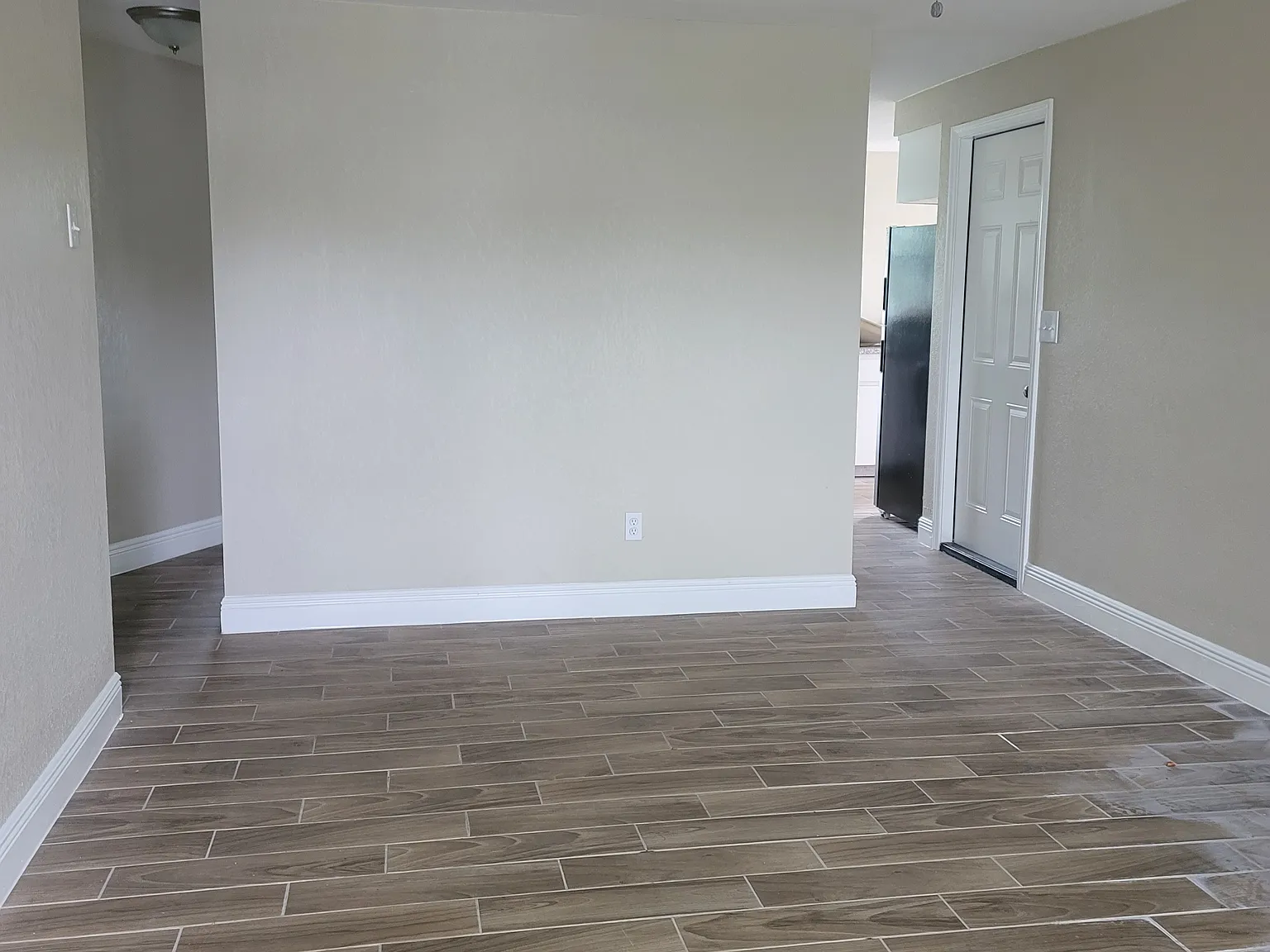 3 bed, 1116 sqft, $1,650 — Photo 2