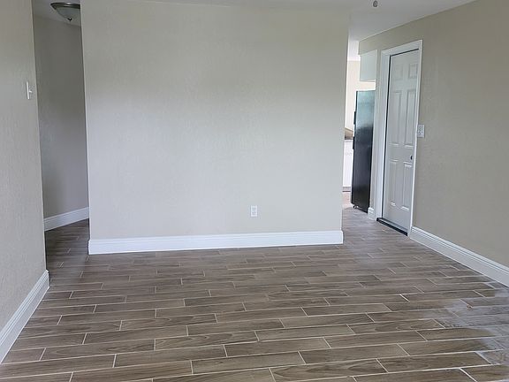 2nd image of 4846 Lake Ridge Ln