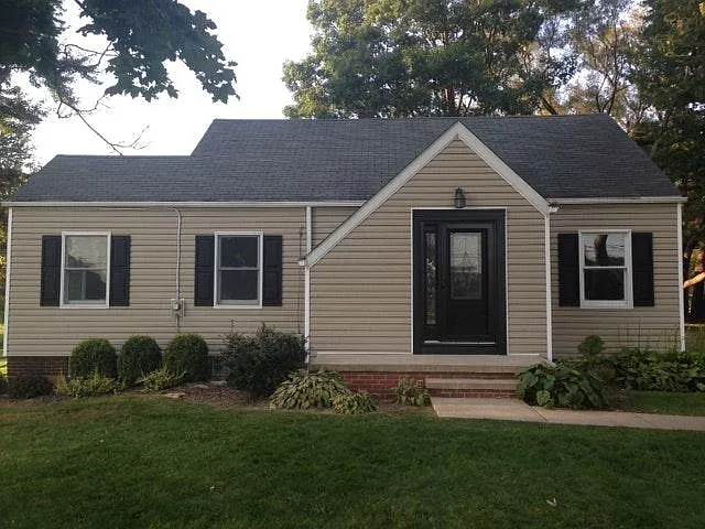 1585 Lake O Pines Street NE — Photo 1