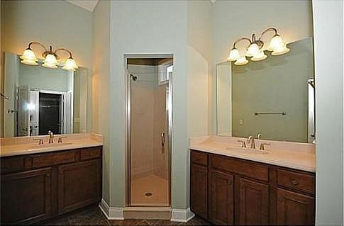 4th image of 6710 Regents Park Dr