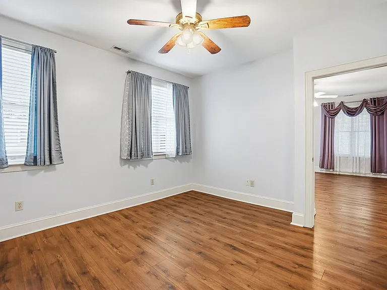 1117 Park West Dr — Photo 16
