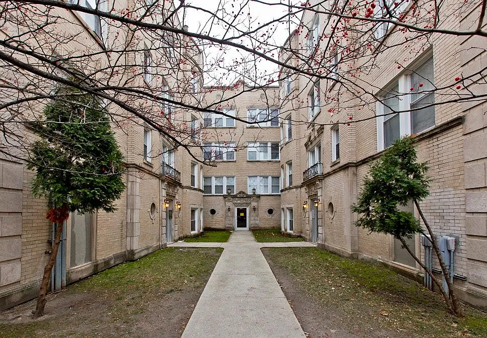 2757 W Arthur Ave #3A