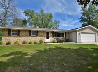 1261 S 7th St, De Pere, WI 54115