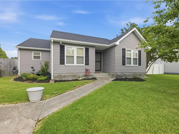 4552 Magnolia Dr, Suffolk, VA 23435