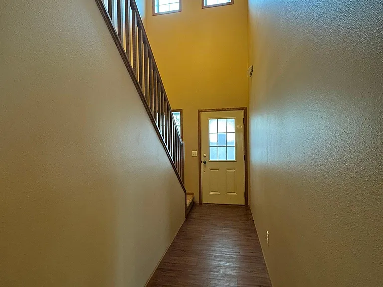 109 Oriole Path — Photo 5
